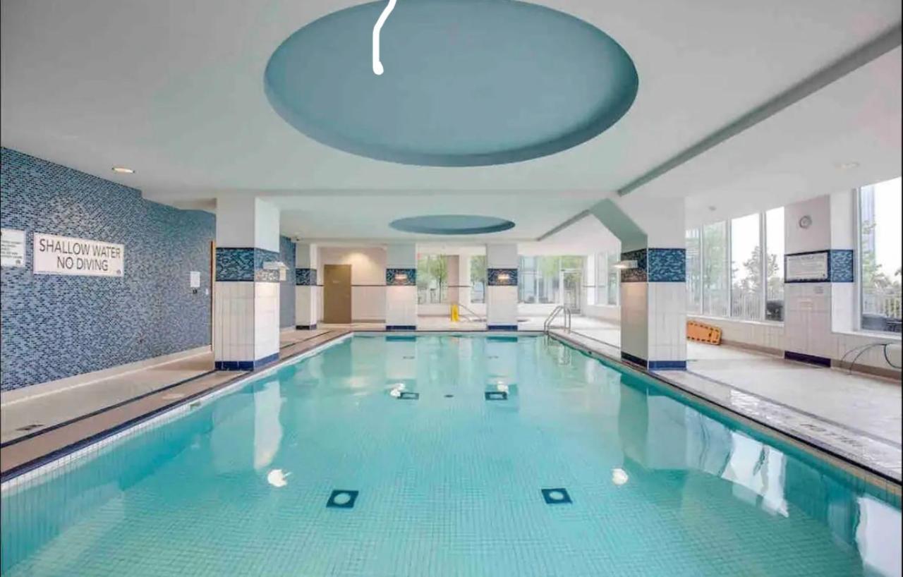 Ultra Luxurious 2.5 Bedroom 2 Full Bathroom 1 Parking Condo Near Sq1 Striking Views Mississauga Zewnętrze zdjęcie