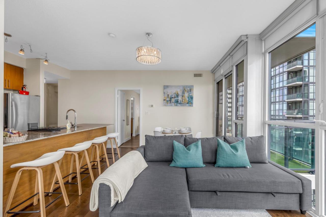 Ultra Luxurious 2.5 Bedroom 2 Full Bathroom 1 Parking Condo Near Sq1 Striking Views Mississauga Zewnętrze zdjęcie