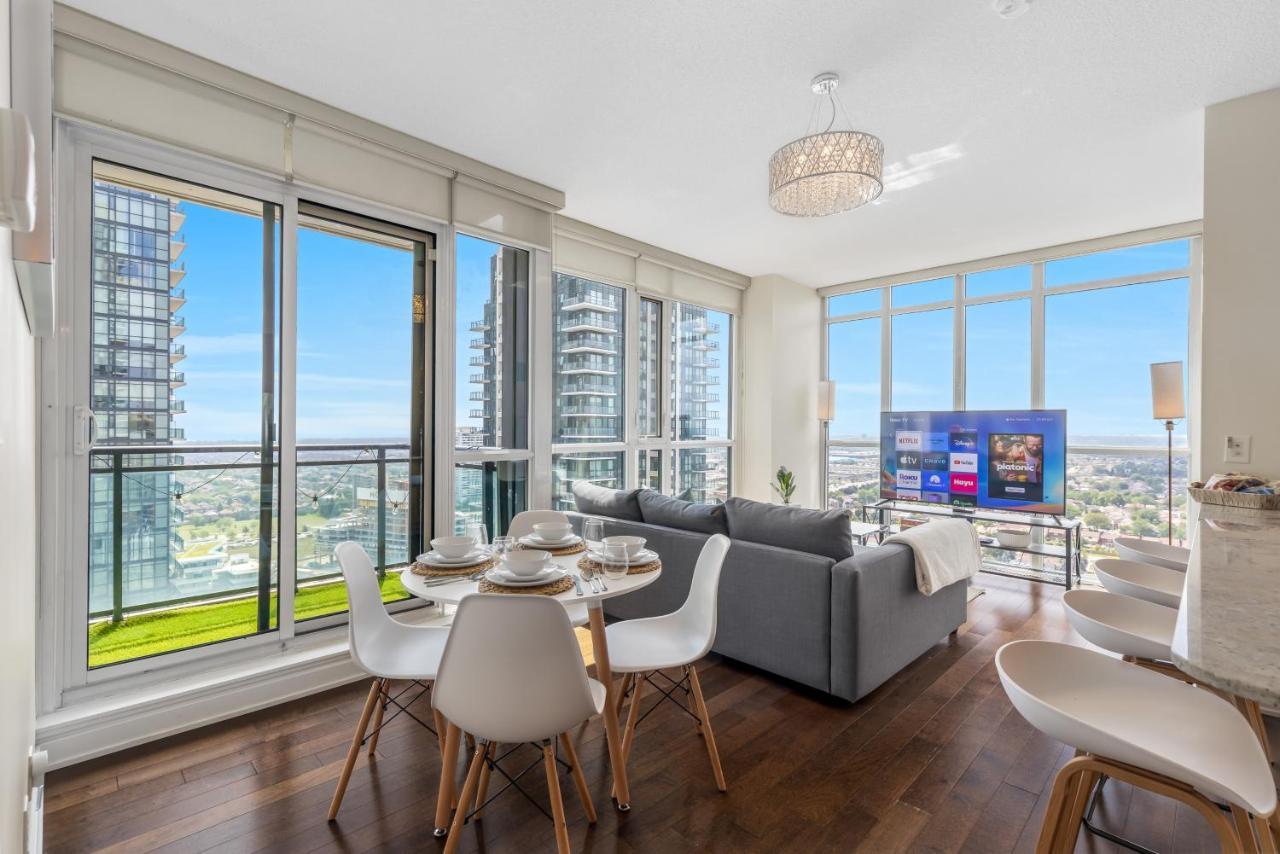 Ultra Luxurious 2.5 Bedroom 2 Full Bathroom 1 Parking Condo Near Sq1 Striking Views Mississauga Zewnętrze zdjęcie