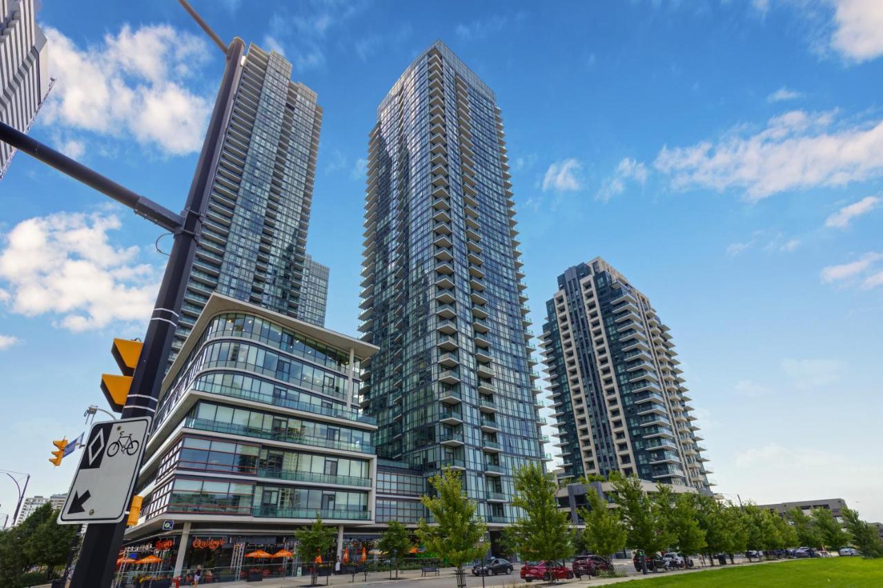 Ultra Luxurious 2.5 Bedroom 2 Full Bathroom 1 Parking Condo Near Sq1 Striking Views Mississauga Zewnętrze zdjęcie